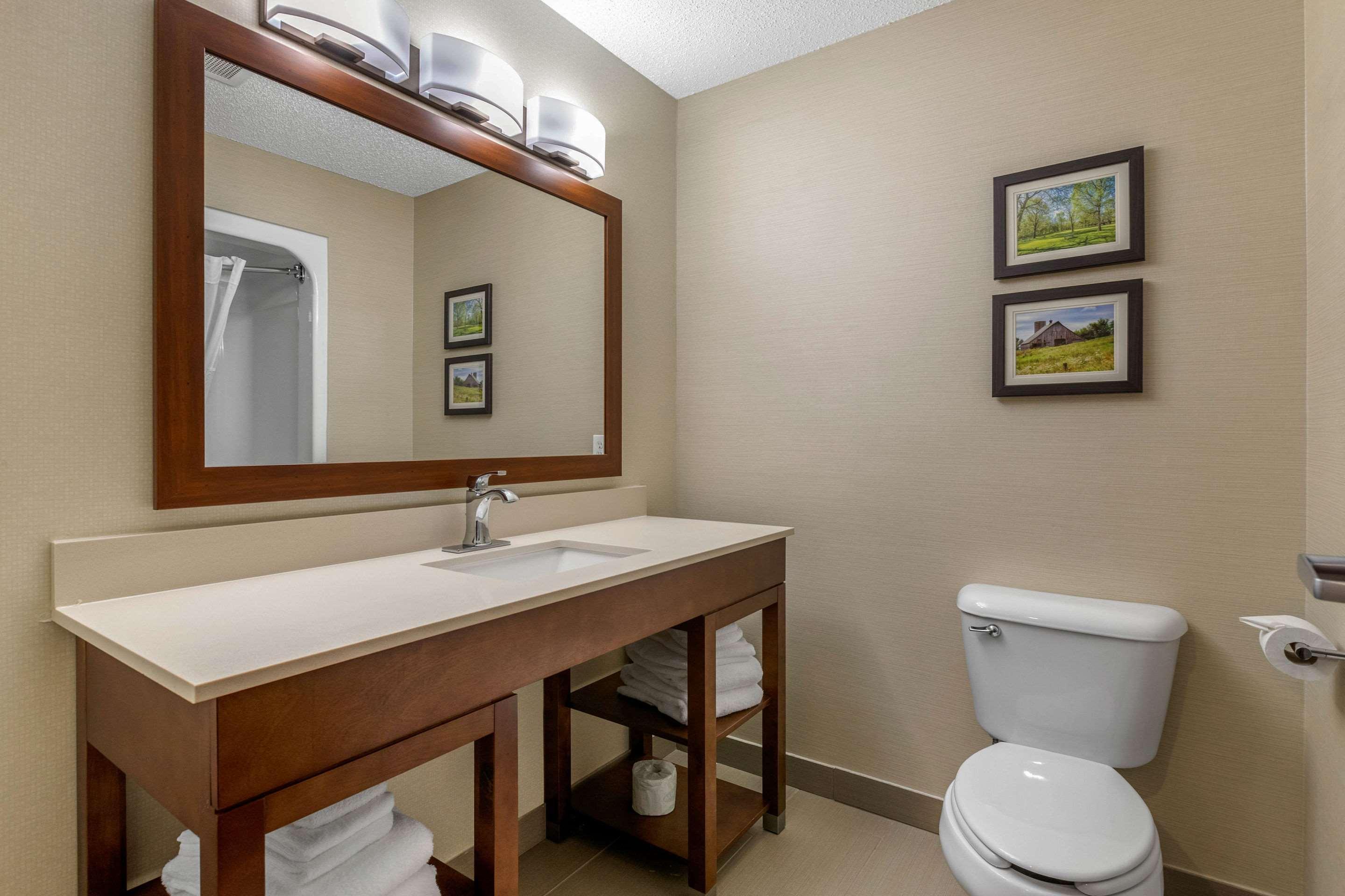 Comfort Suites Cedar Falls Exteriér fotografie