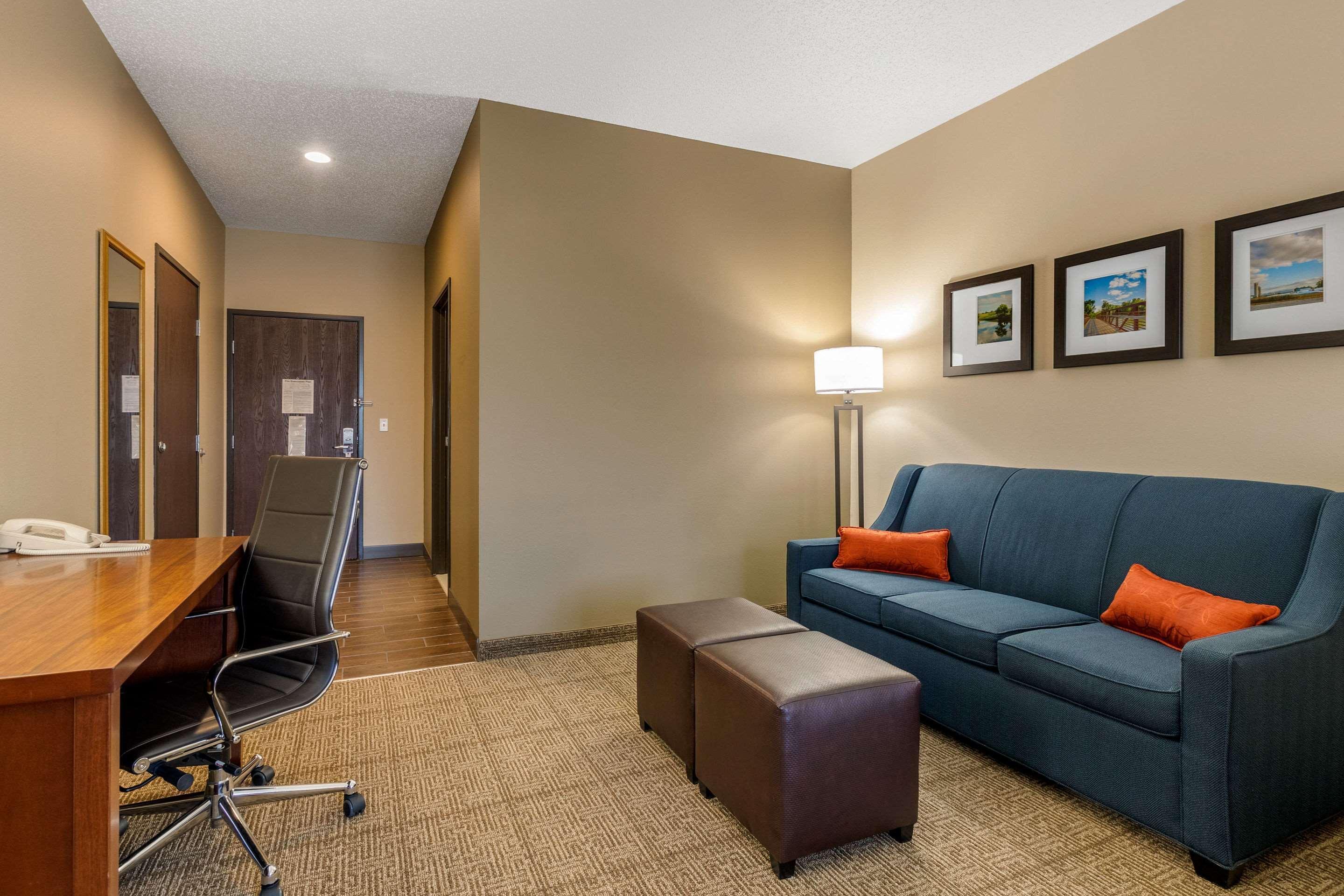 Comfort Suites Cedar Falls Exteriér fotografie