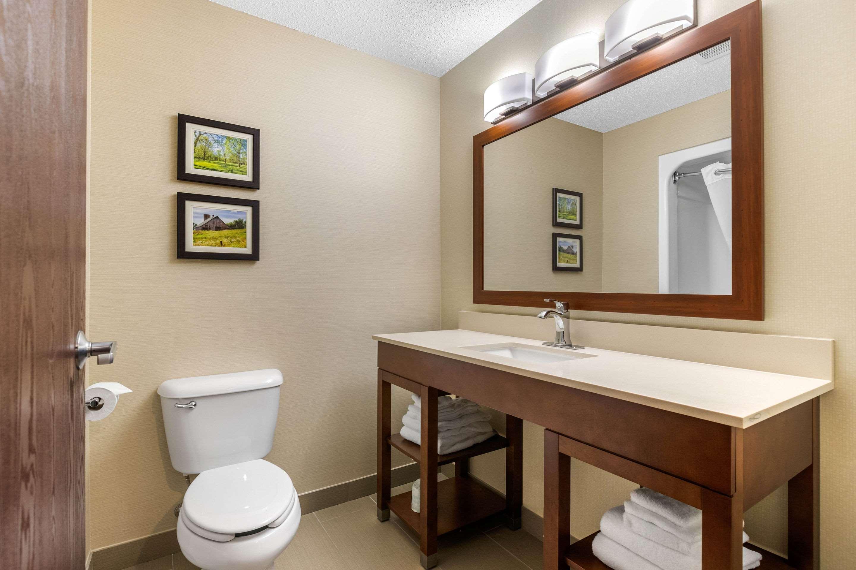 Comfort Suites Cedar Falls Exteriér fotografie