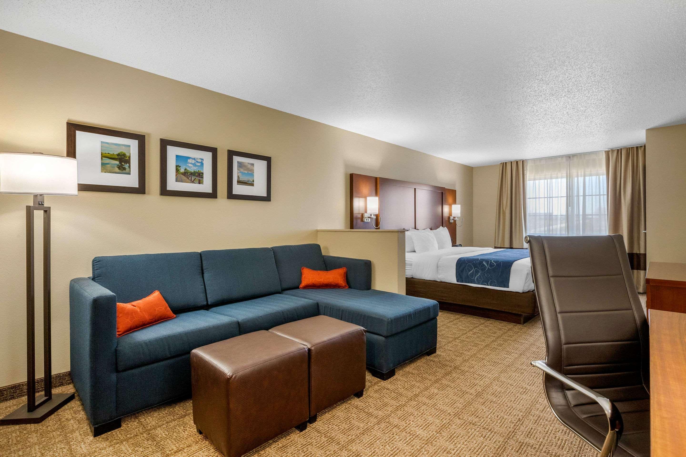 Comfort Suites Cedar Falls Exteriér fotografie