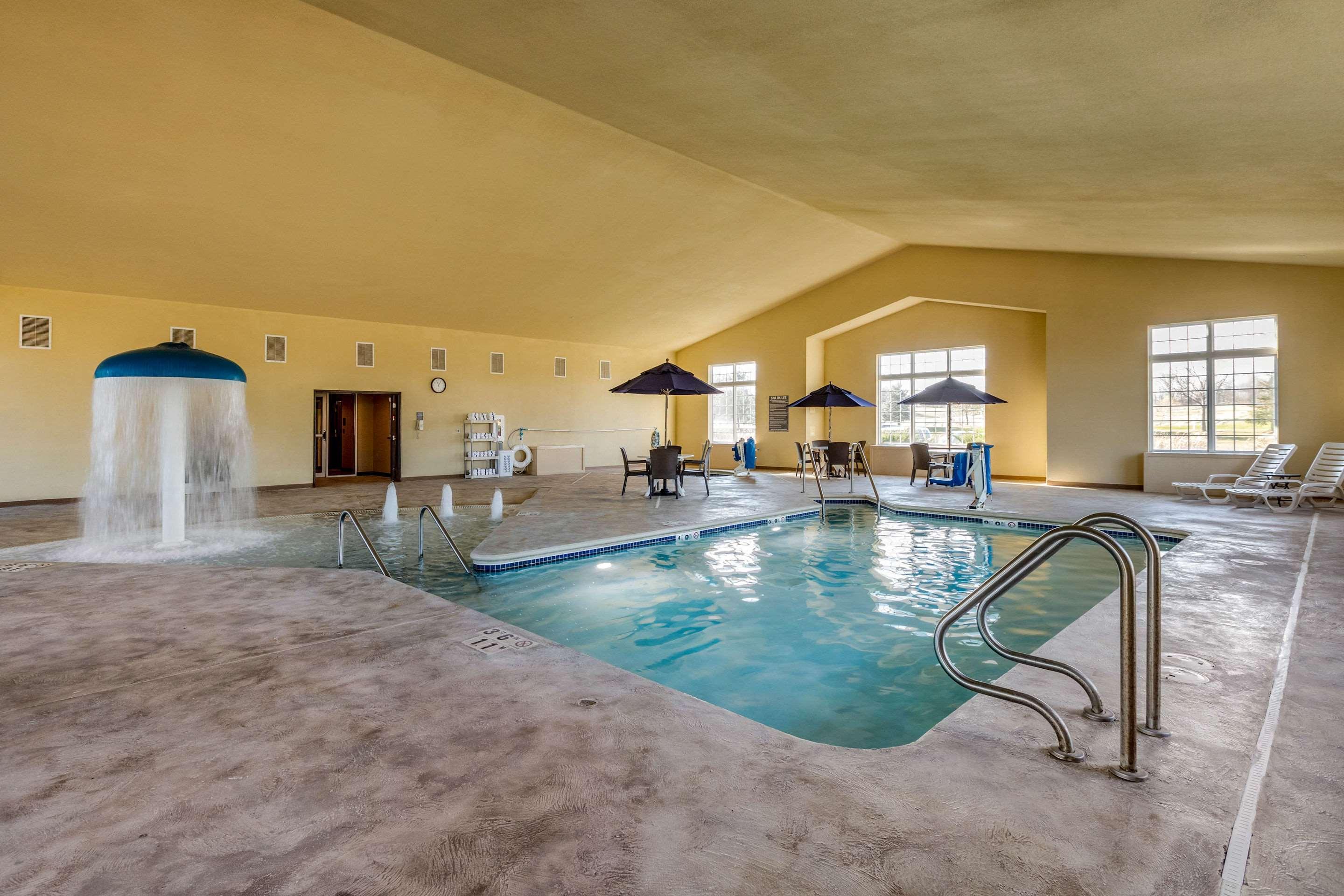 Comfort Suites Cedar Falls Exteriér fotografie
