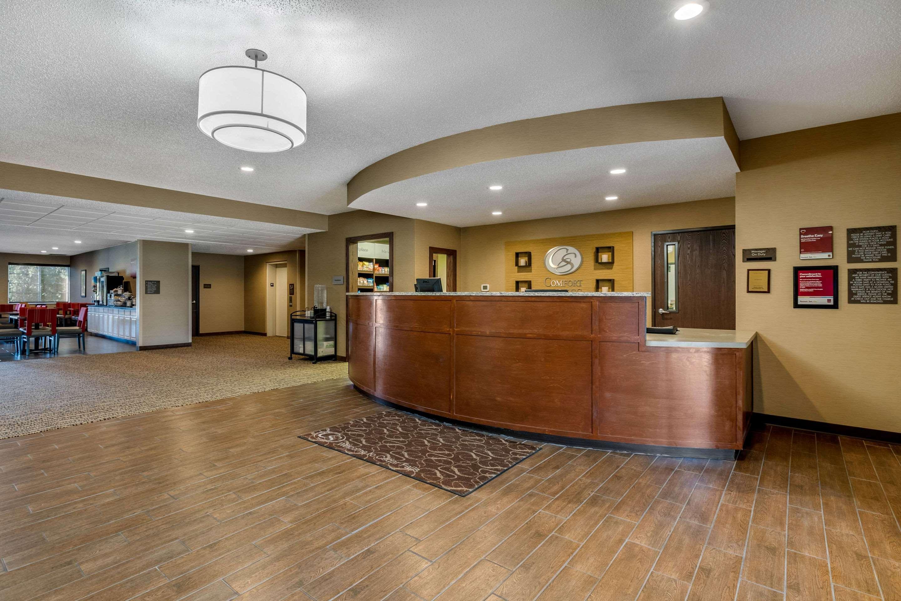 Comfort Suites Cedar Falls Exteriér fotografie