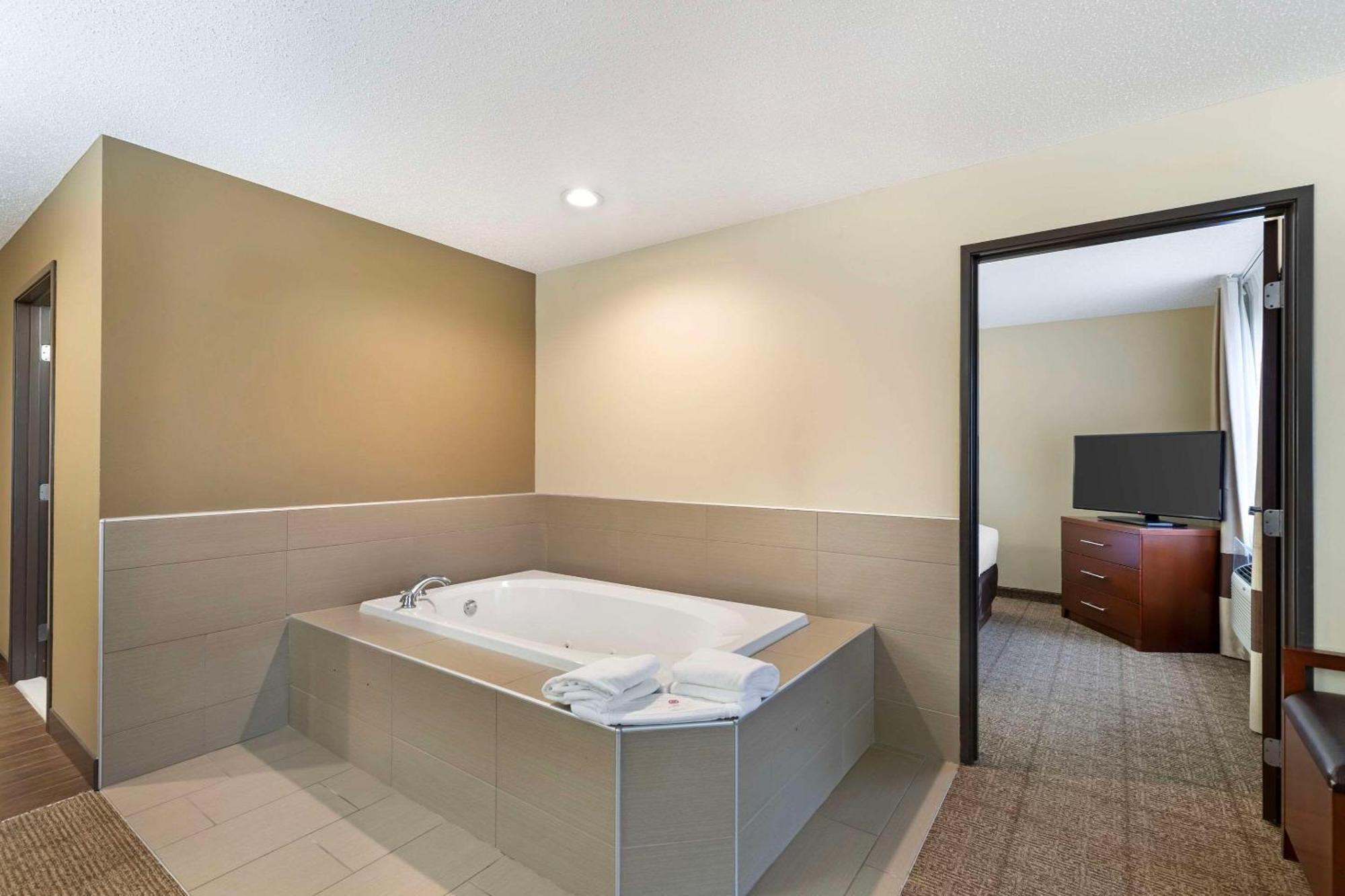 Comfort Suites Cedar Falls Exteriér fotografie