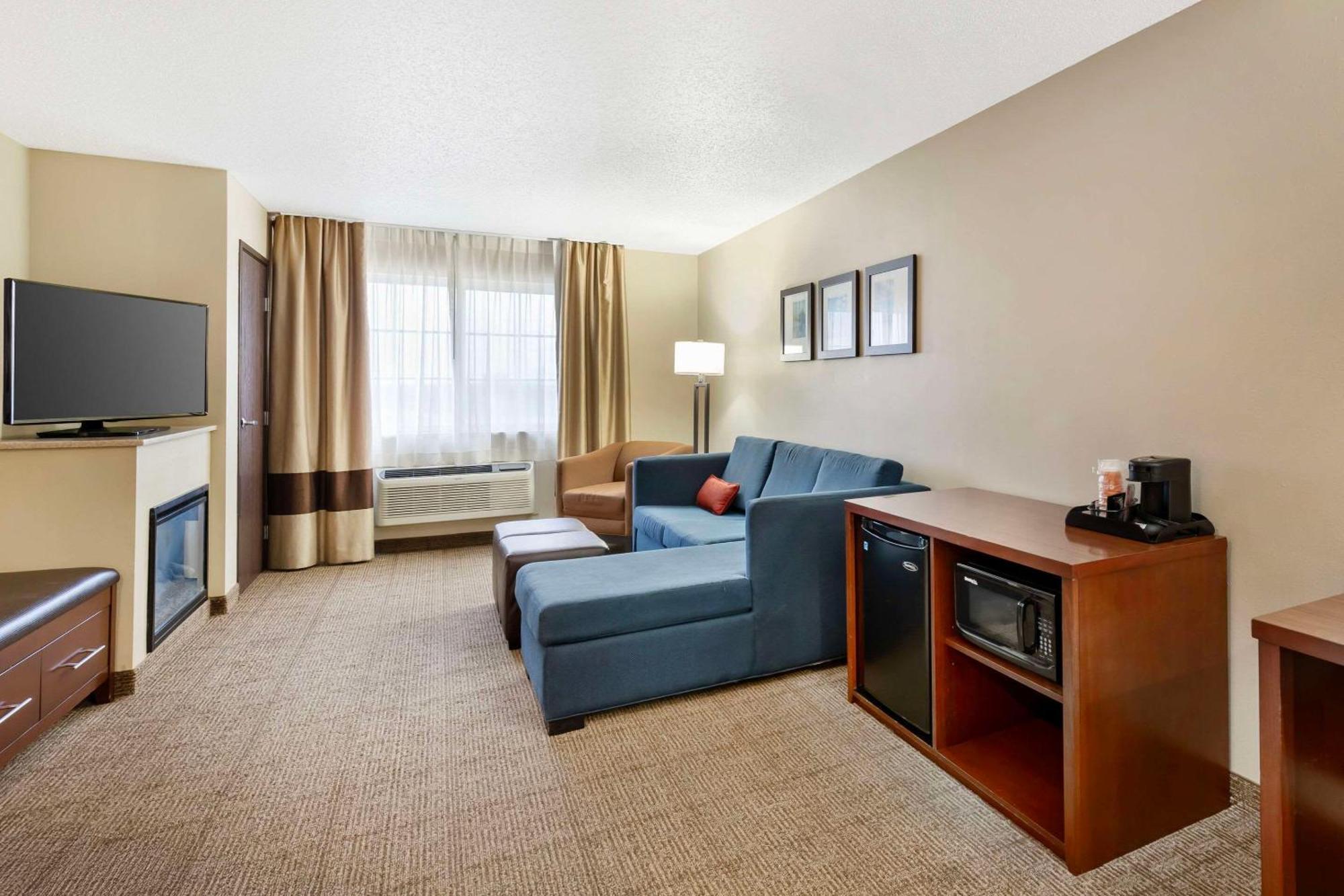 Comfort Suites Cedar Falls Exteriér fotografie