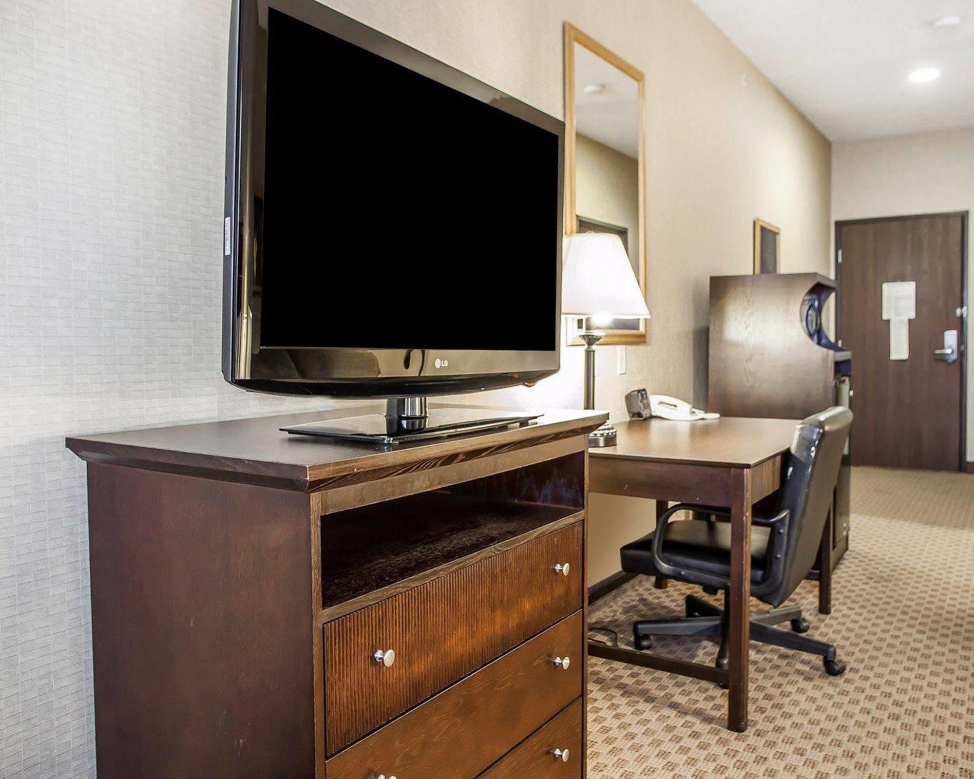 Comfort Suites Cedar Falls Exteriér fotografie